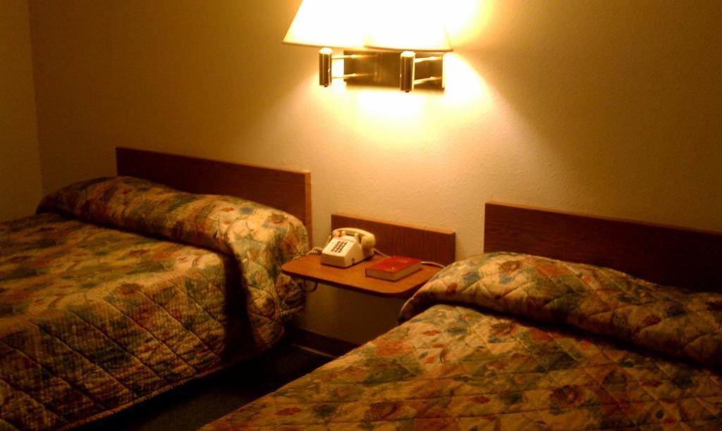 Colorado River Value Inn Bullhead City Zimmer foto